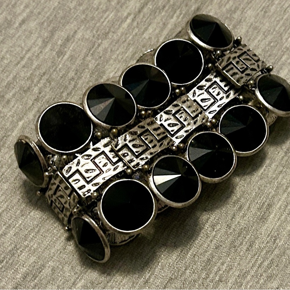 Elegant Black and Silver Bracelet